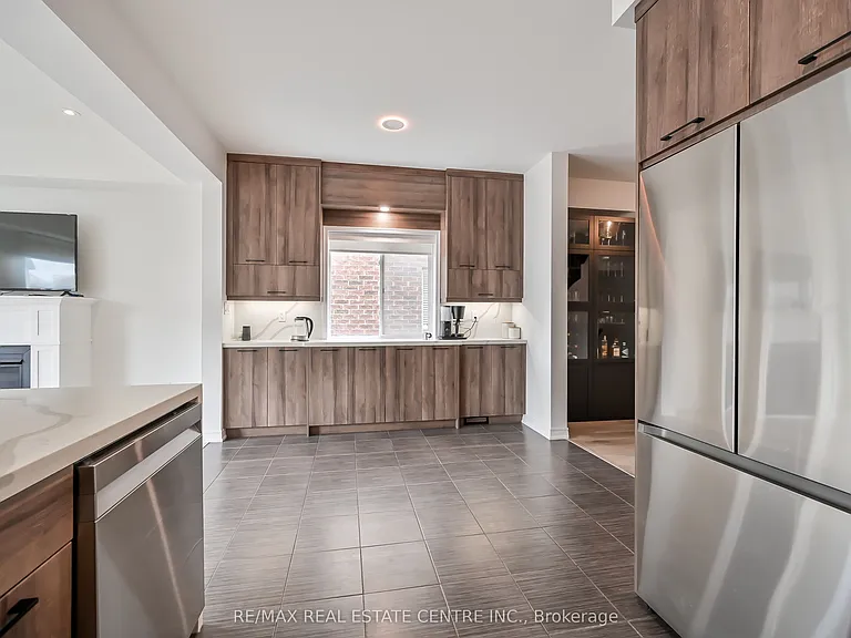 226 Lormont Blvd — Photo 7