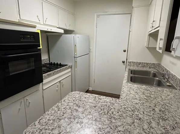 Brownsboro 16 LLC, 2737 Brownsboro Rd #1, Louisville, KY 40206