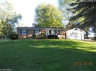 1360 Cherry Ln, Uniontown, OH 44685