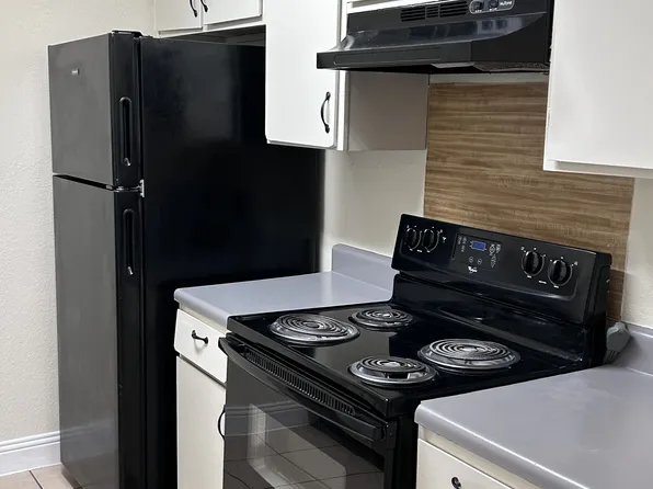 605 McQueary St, Arlington, TX 76012