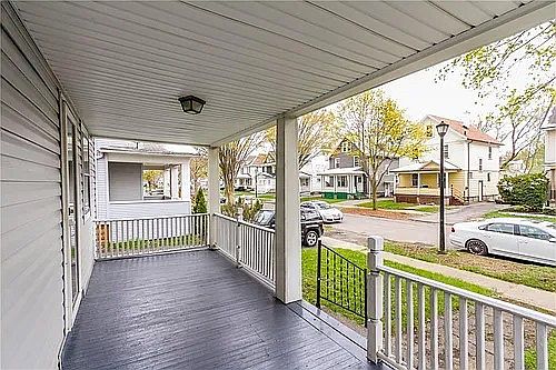 4th image of 50 Oneida St