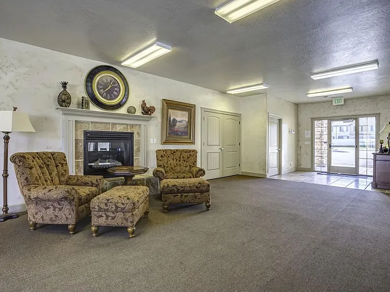1252 N Willowbrook Ln — Photo 38