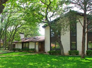 1711 Green Oaks Dr, Irving, TX 75061