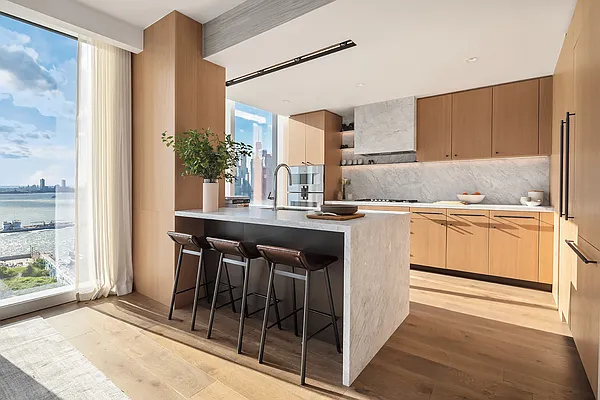 Sold by SERHANT. | media 3