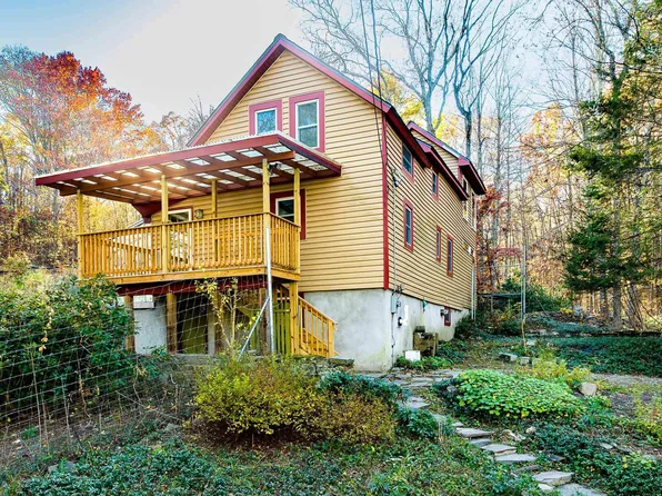 207 Hawleys Corner, Highland, NY 12528