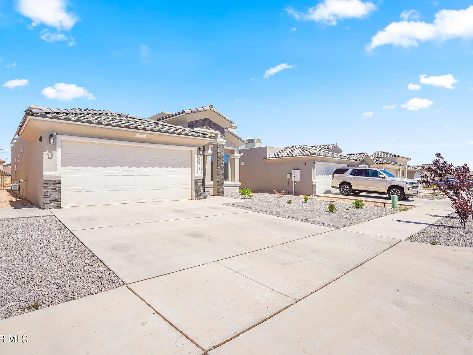 4 bed, 2.0 bath, 1468 sqft, $1,725 — Photo 4