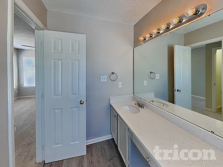 11136 White Stag Dr — Photo 8