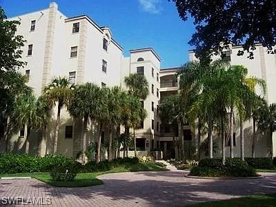 7040 Pelican Bay Blvd #404