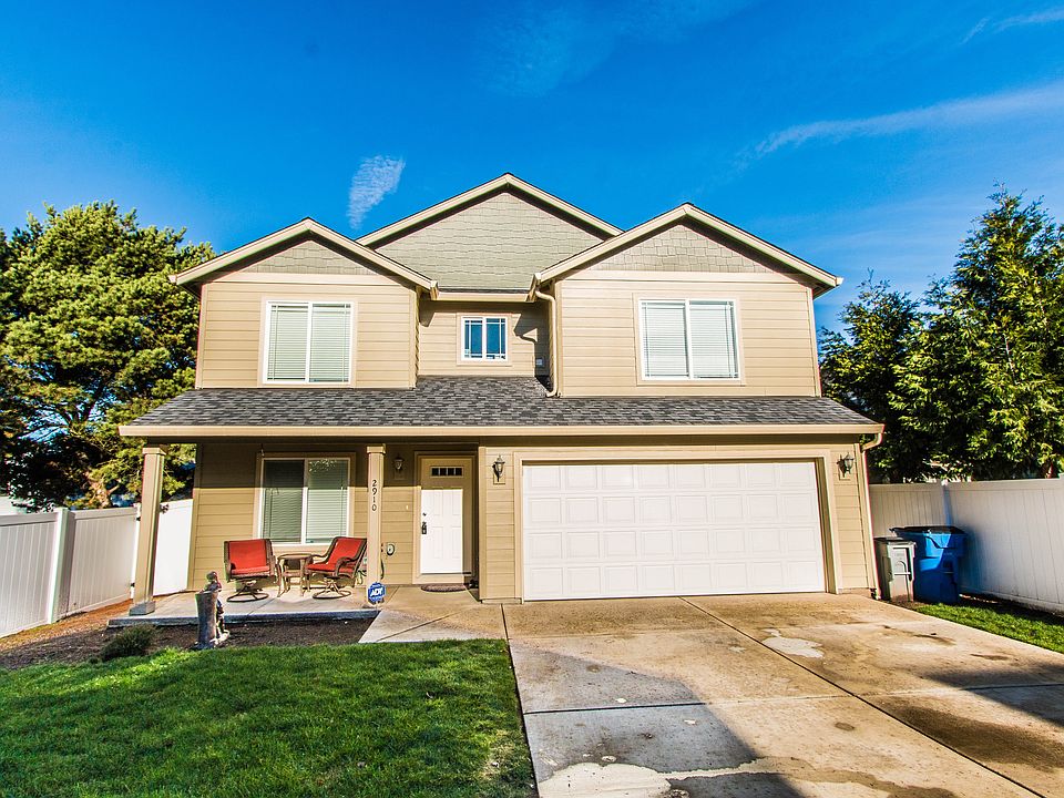 1st image of 2910 NE 157th Ct