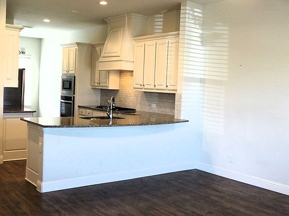 2nd image of 2529 Gramercy Park Dr