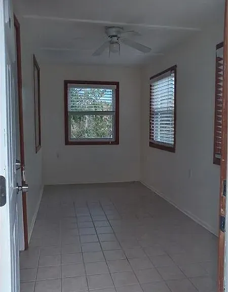 1920 Shiras Ave — Photo 3