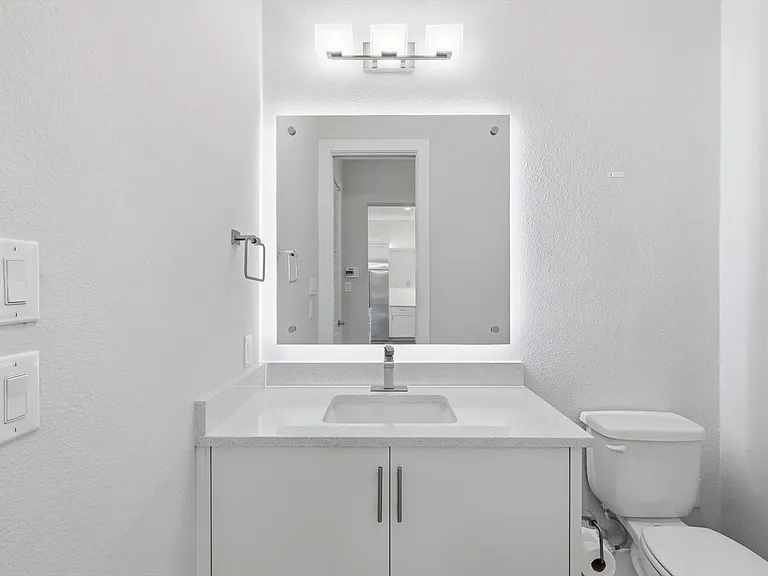 7812 Merit Ln — Photo 13