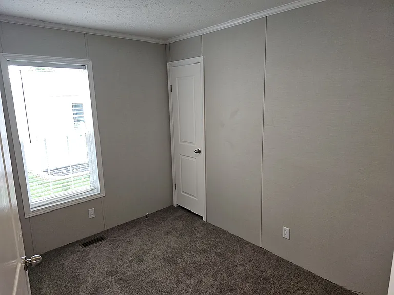 855 W Jefferson St #17 — Photo 10