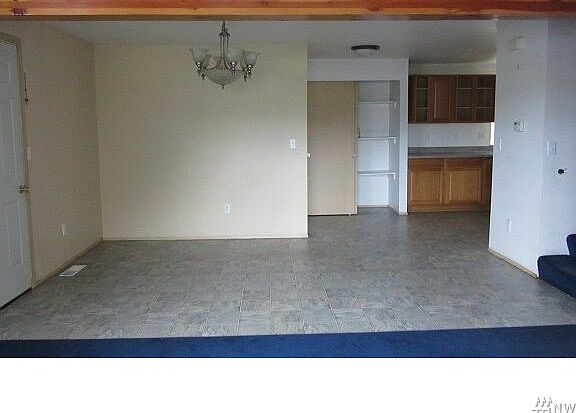 3rd image of 102 Thyme Ave