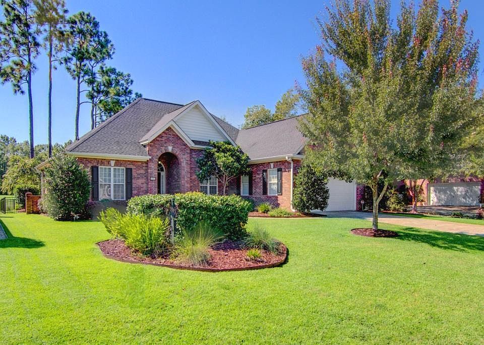 1st image of 305 Prestwick Ct