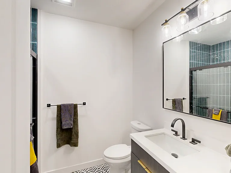 3910 Warwick Blvd #1 — Photo 3