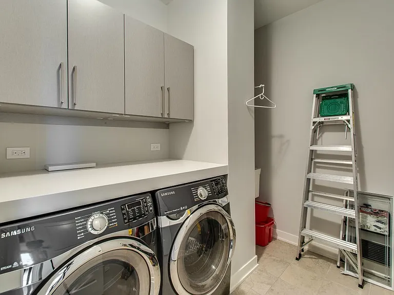 225 N Columbus Dr #5510 — Photo 36