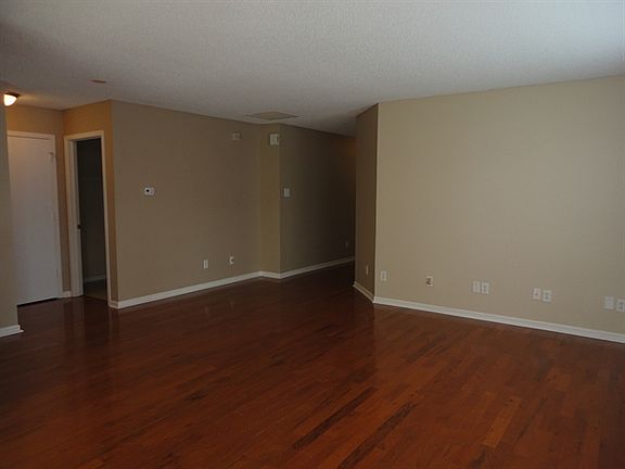 2nd image of 1911 Wandflower Cir