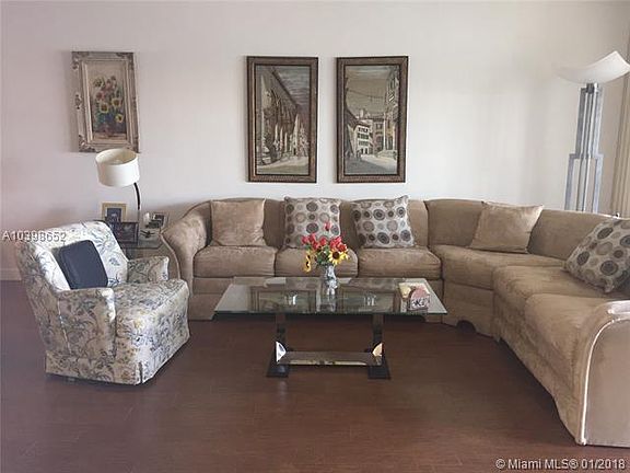 4th image of 18555 NE 14th Ave APT 519