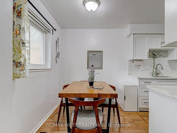 2nd image of 10 Leith Hill Rd #27