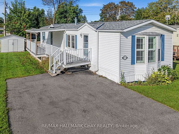 2nd image of 4041 Ash Cres