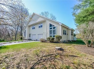 95 Quannacut Rd #A, Westerly, RI 02891