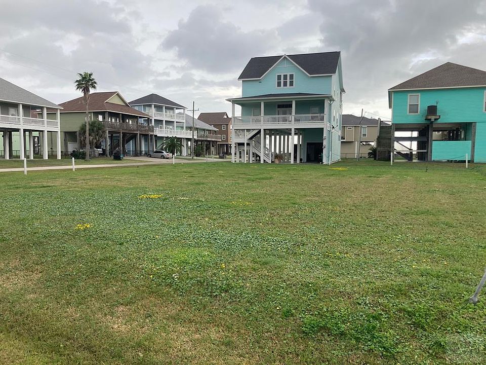 1st image of 829 Eastview #247