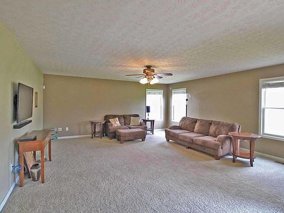 5th image of 6022 Edgemont Way