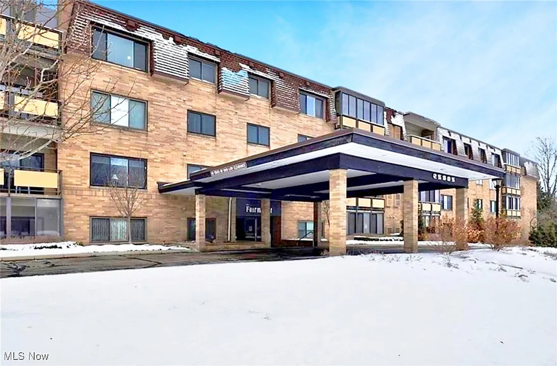 25805 Fairmount Blvd APT 103 photo 1