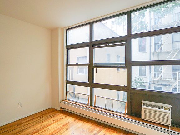 5th image of 643 E 9th St APT 3B