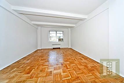 3rd image of 550 Grand St APT J3b