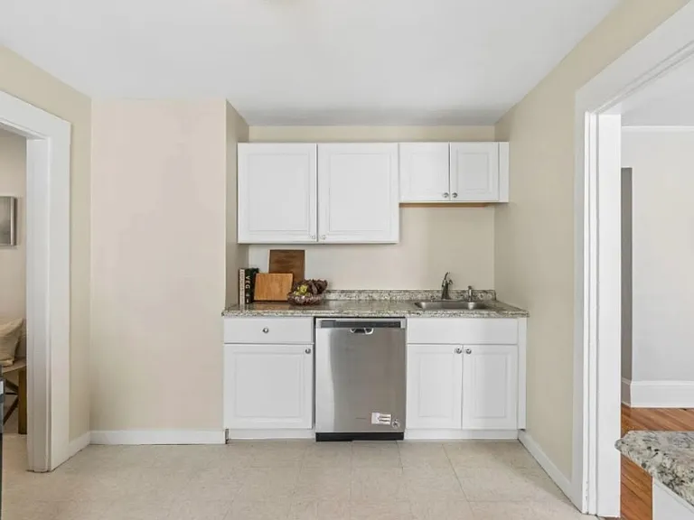 17 Boynton St #1 — Photo 6