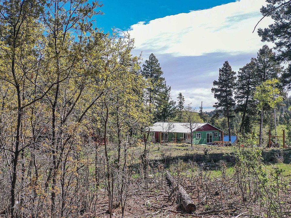 1st image of 900 Sugar Pine Dr