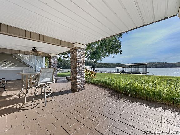 3rd image of 162 Drake Ln