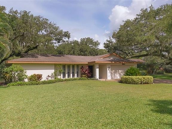 2nd image of 339 Whispering Oaks Ct