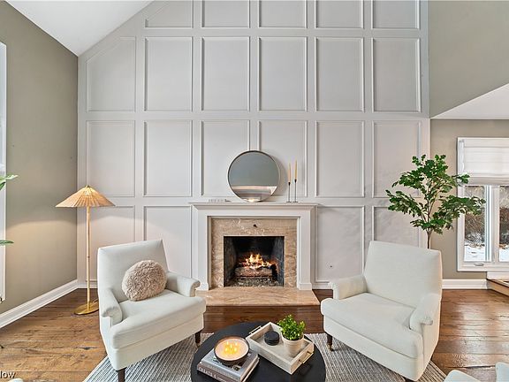 4th image of 147 Kensington Cir