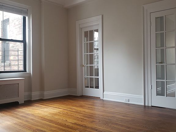 3rd image of 115 E 82nd St APT 8A