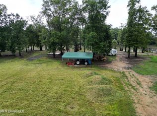 1955 Shoemaker Rd, Yazoo City, MS 39194