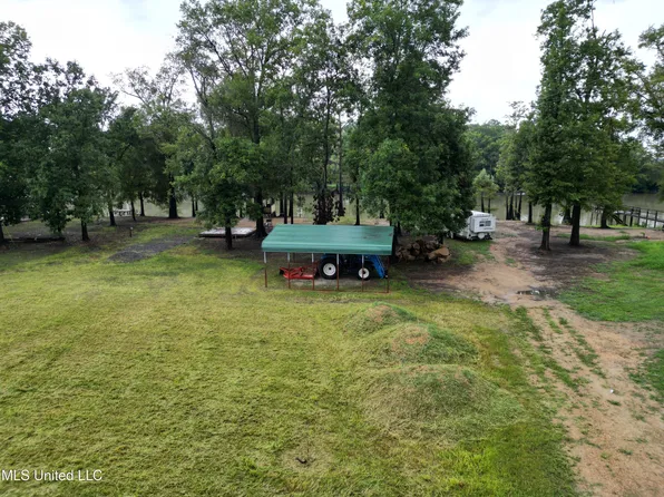 1955 Shoemaker Rd, Yazoo City, MS 39194