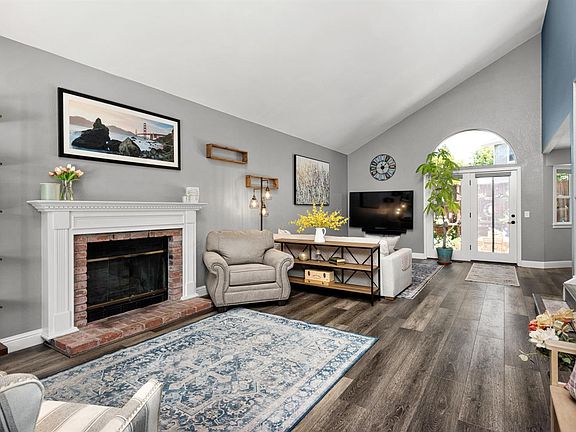 3rd image of 7460 Monet Place
