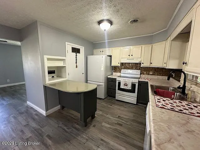 401 Embry Villa Dr — Photo 9