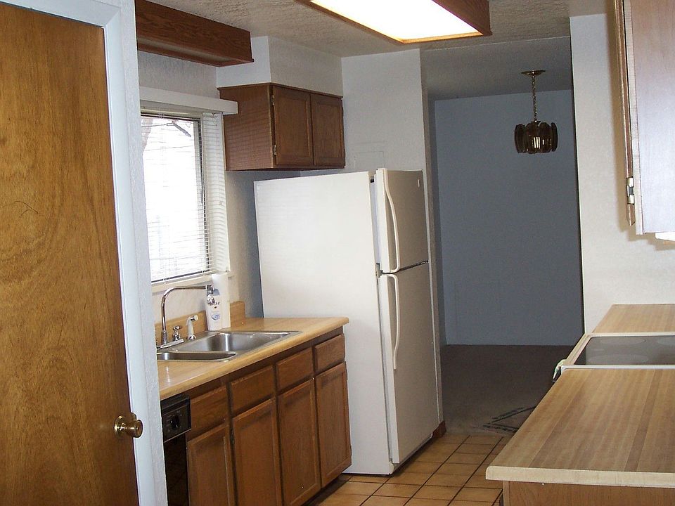 Kitchen & Dining Room