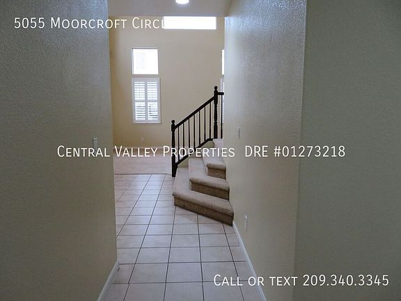 4th image of 5055 Moorcroft Cir