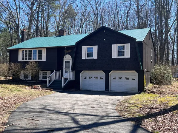 33 Meadowbrook Dr, Barrington, NH 03825
