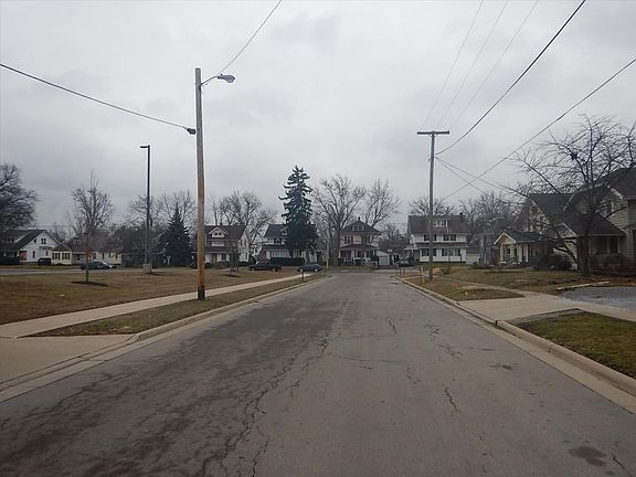 4th image of 721 College Ave