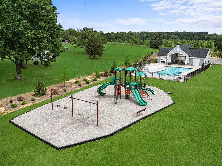 4467 Dover Ct — Photo 25