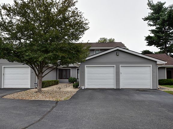 2nd image of 28 Brookside Pl