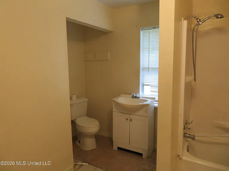 356 Springdale Cir — Photo 17