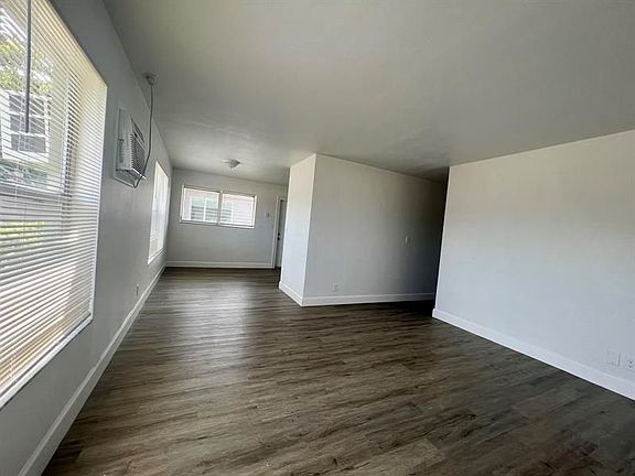 2nd image of 710 Bayberry Dr #1