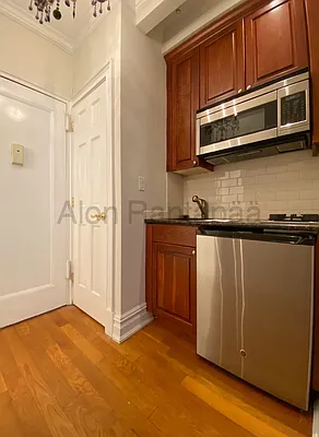 Rented by (Legacy) NY Quality Living Uptown | media 11